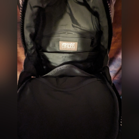 NWT - Metallic Pink - Urban Expressions - high shine quilted Puffer Backpack - Picture 16 of 16